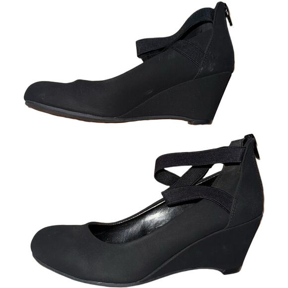 Chic Andiamo Black Suede Cross Strap Platform Wedge Heel Size 5.5 - Picture 3 of 5